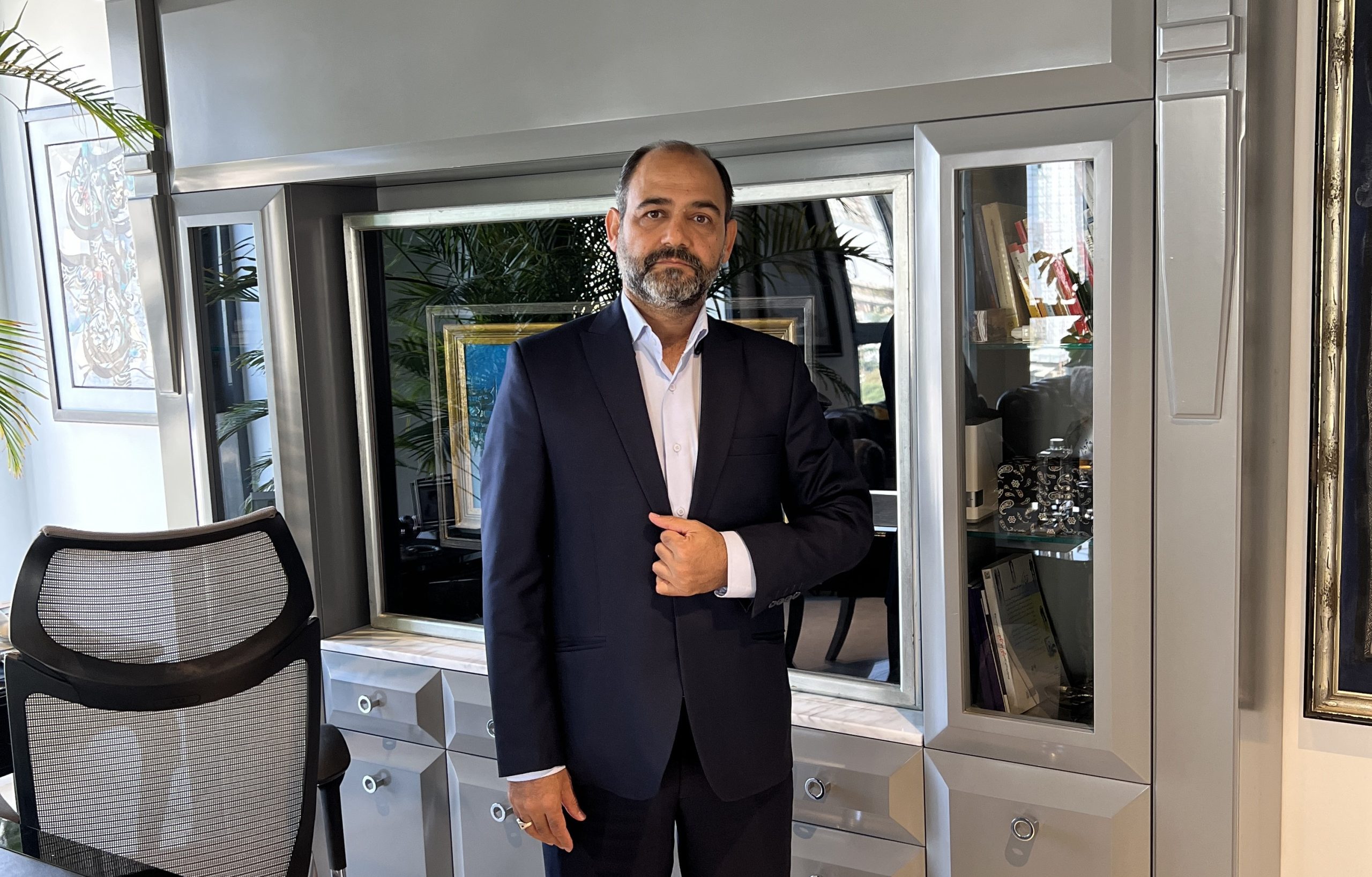 دکتر حسین سنگ سفیدی